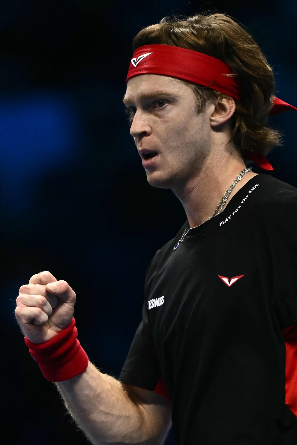 欧洲网球队鏖战美国网球队,兹维列夫爆发神勇的简单介绍 欧洲网球队鏖战美国网球队,兹维列夫爆发神勇的简单介绍