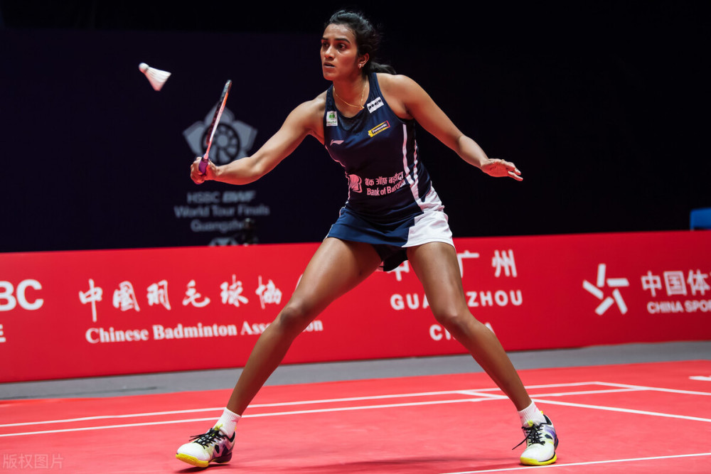 韩国羽毛球队碾压法国羽毛球队,辛杜一己之力扛起全队 韩国羽毛球队碾压法国羽毛球队,辛杜一己之力扛起全队