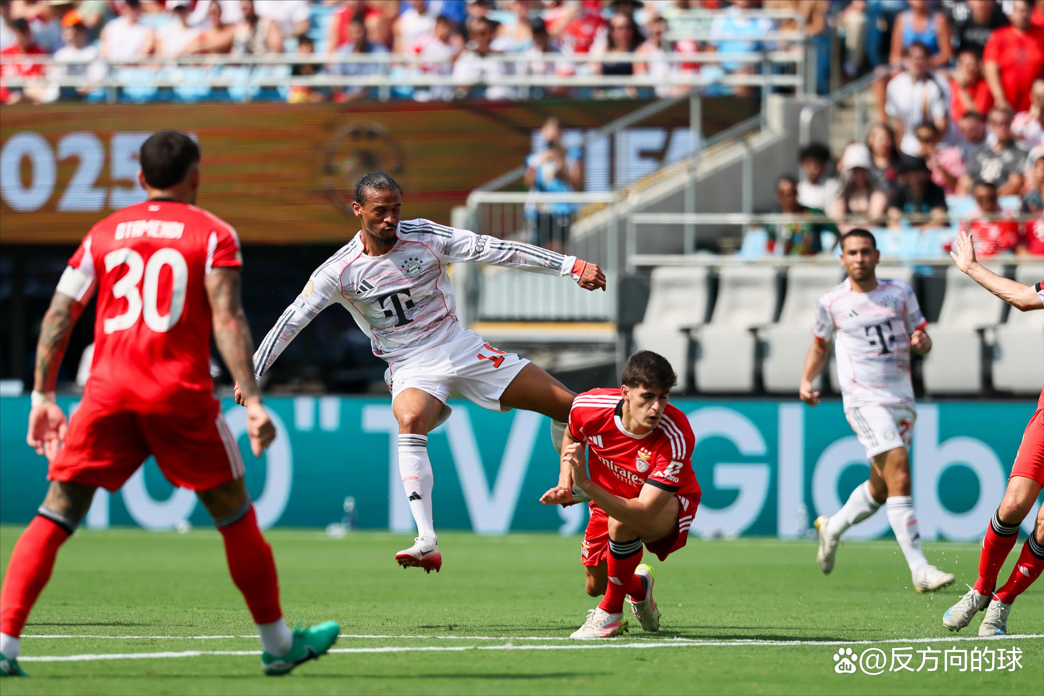 加拿大血洗拜仁，博格巴统治全场