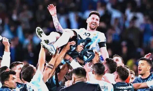 世界赛舞台，世界杯代表国家出征荣耀