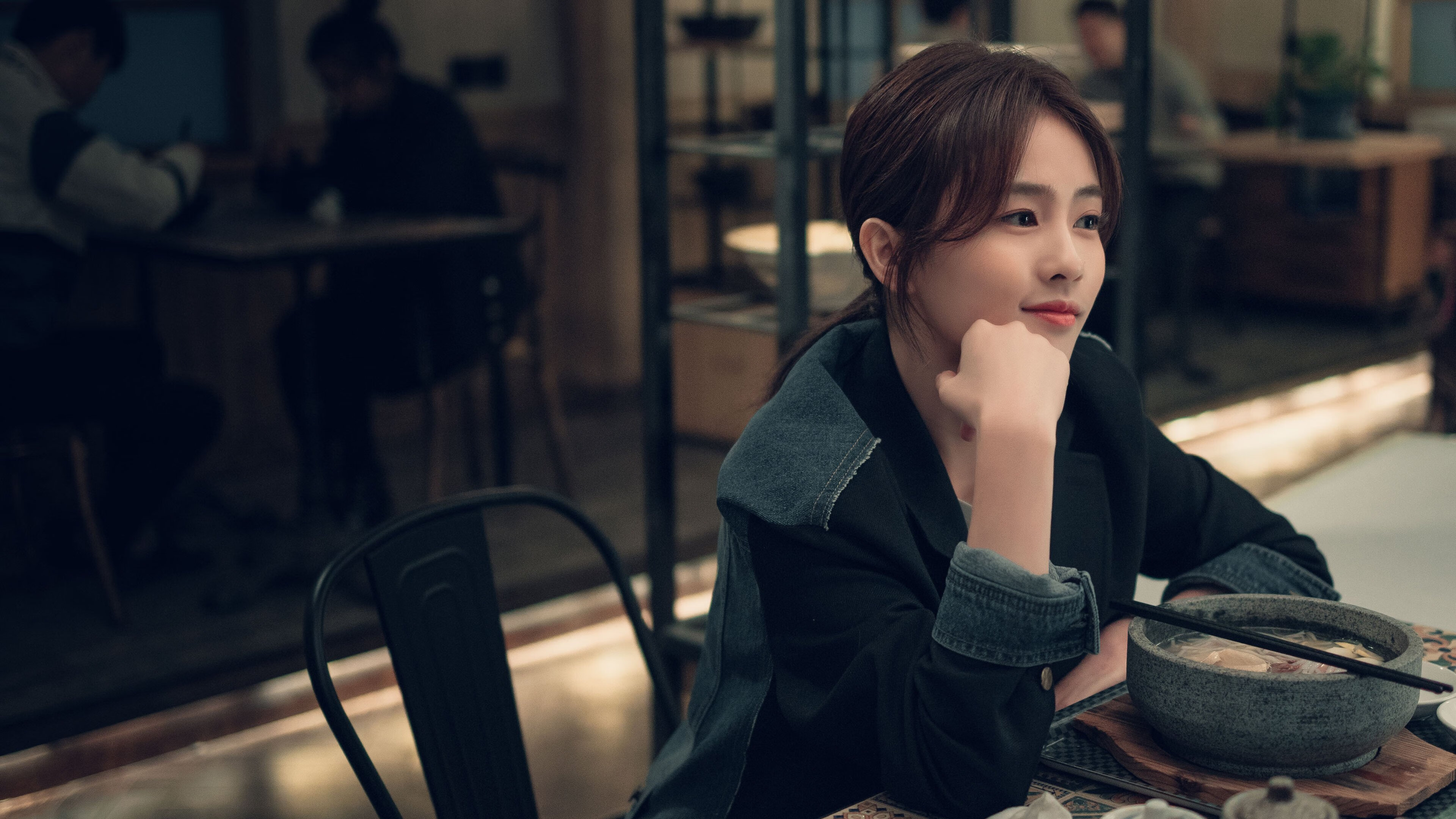 绝杀者与破局者，詹姆斯末节接管比赛，灰熊逆转森林狼晋级